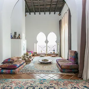 La Duquesa Guest house